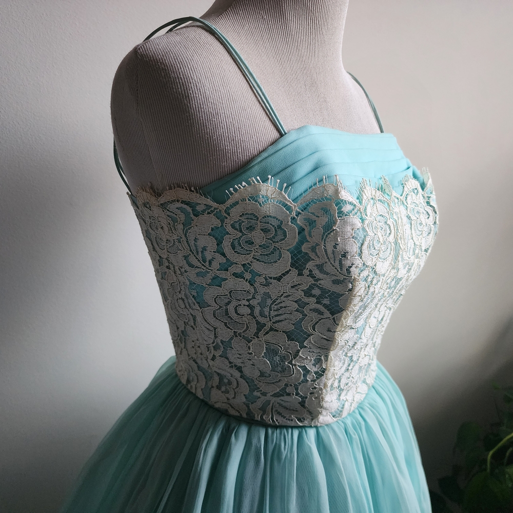 Rare 1950s Pinup Vintage Blue Chiffon Fit & Flare Dress White Lace Shelf Bust S - Picture 9 of 14